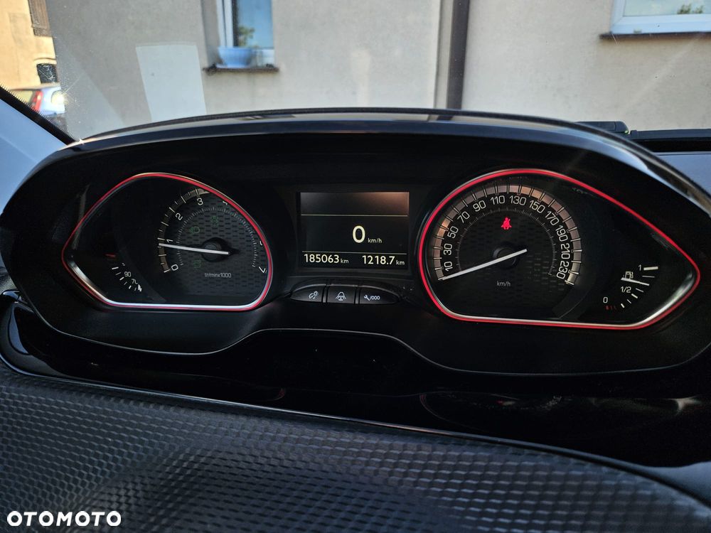 Peugeot 2008 PureTech 130 Stop&Start GT-Line Edition - 23