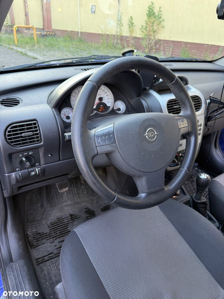 Opel Corsa 1.0 12V Cosmo - 12