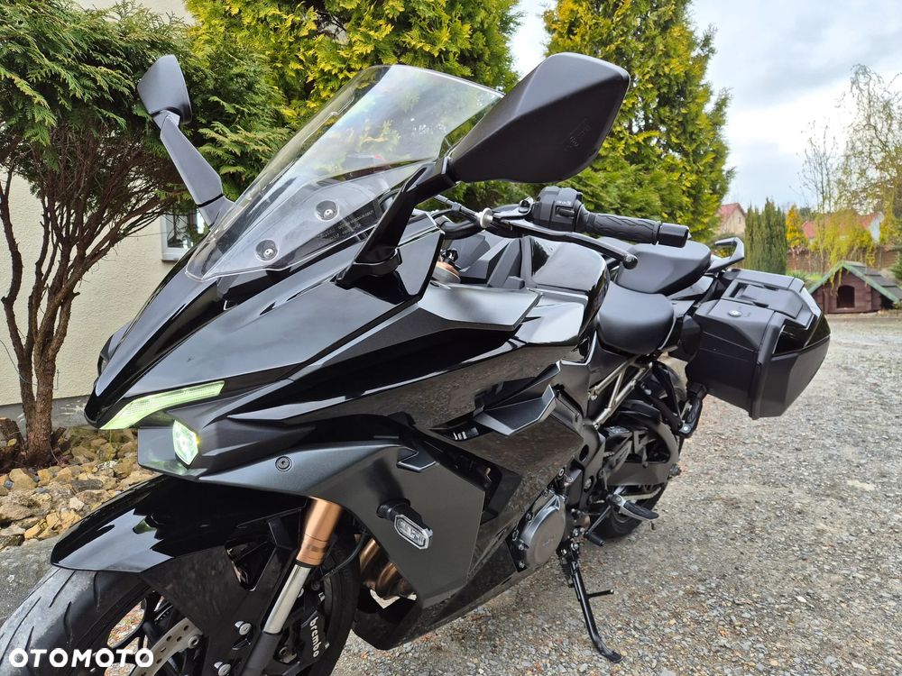 Suzuki GSX 1000 - 26