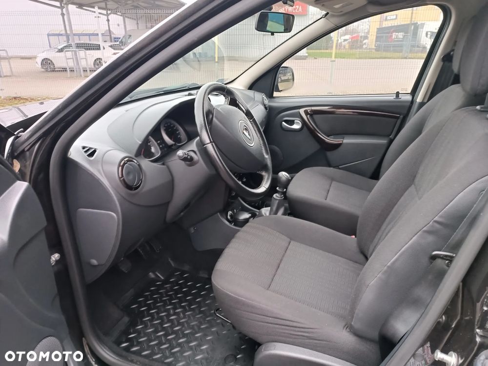 Dacia Duster 1.6 Laureate 4x4 - 8