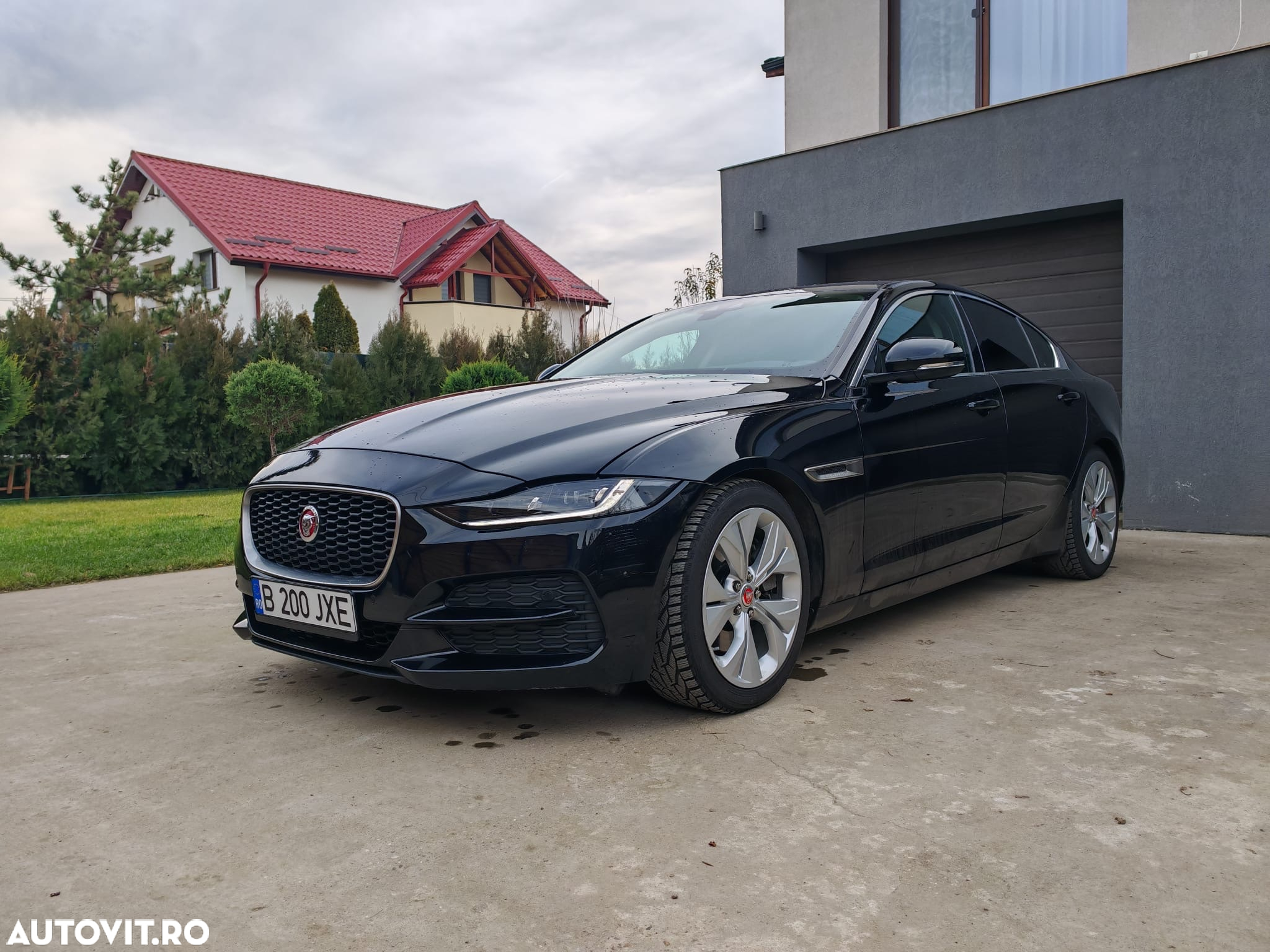 Jaguar XE P250 Aut. S - 10