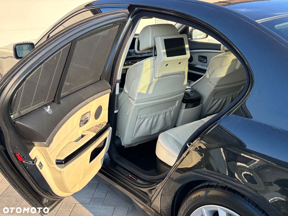 BMW Seria 7 745d - 15