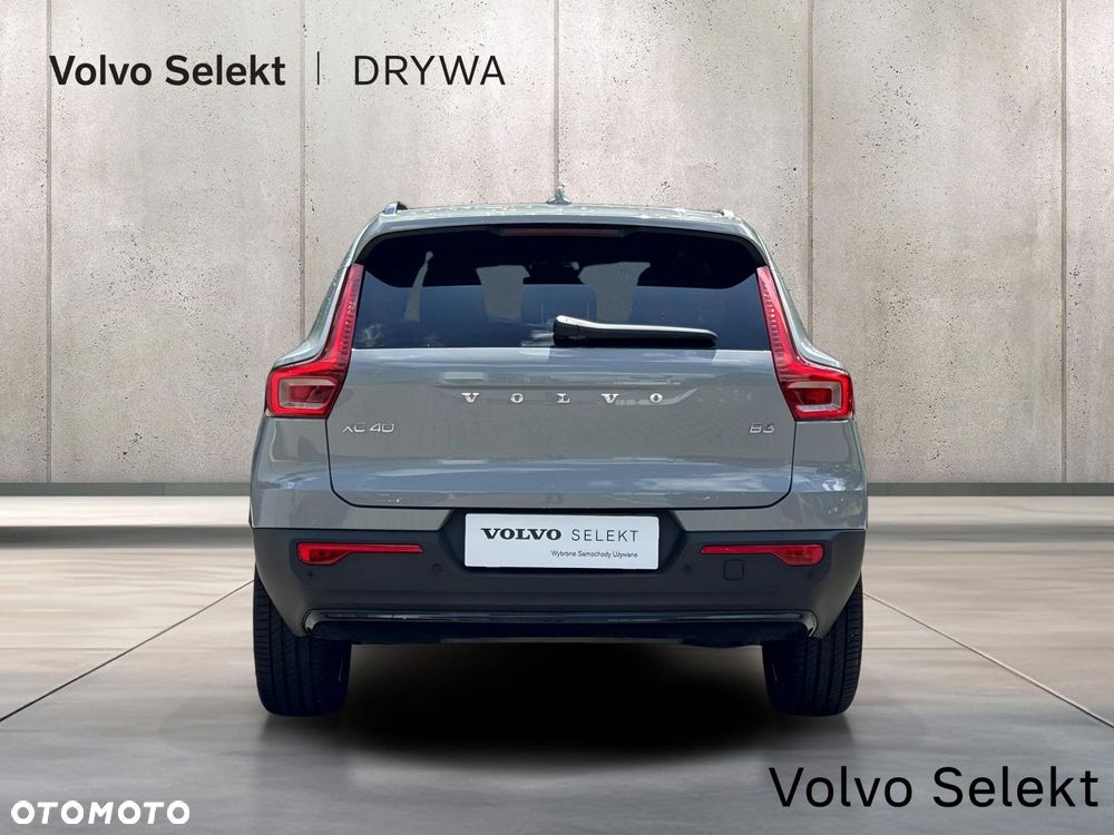 Volvo XC 40 - 5