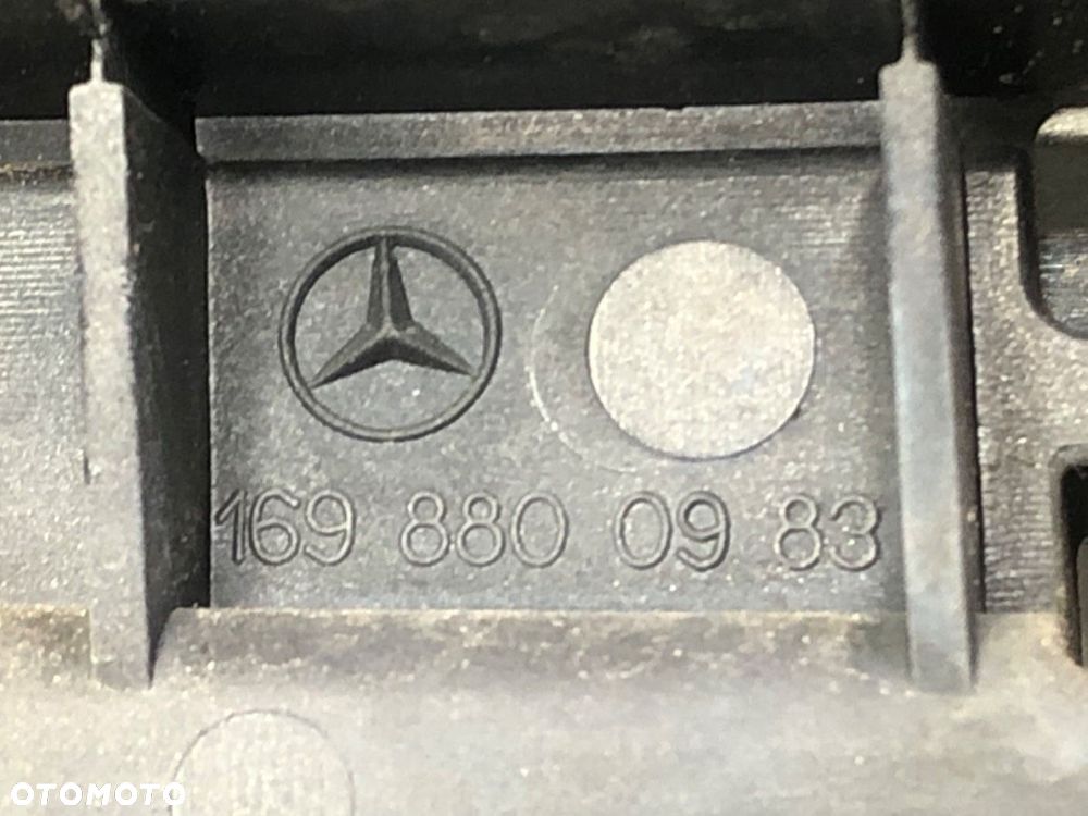 ATRAPA GRILL  MERCEDES-BENZ KLASA A (W169) 2004 - 2012 A 180 CDI (169.007, 169.307) 80 kW [109 KM] - 6