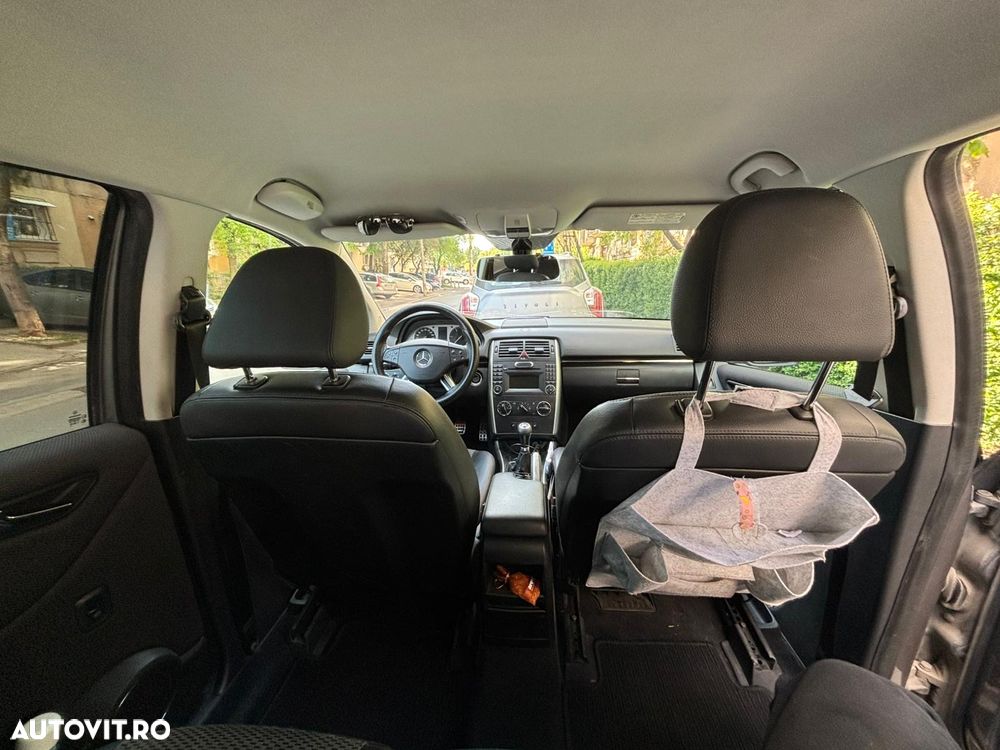 Mercedes-Benz B 180 - 7