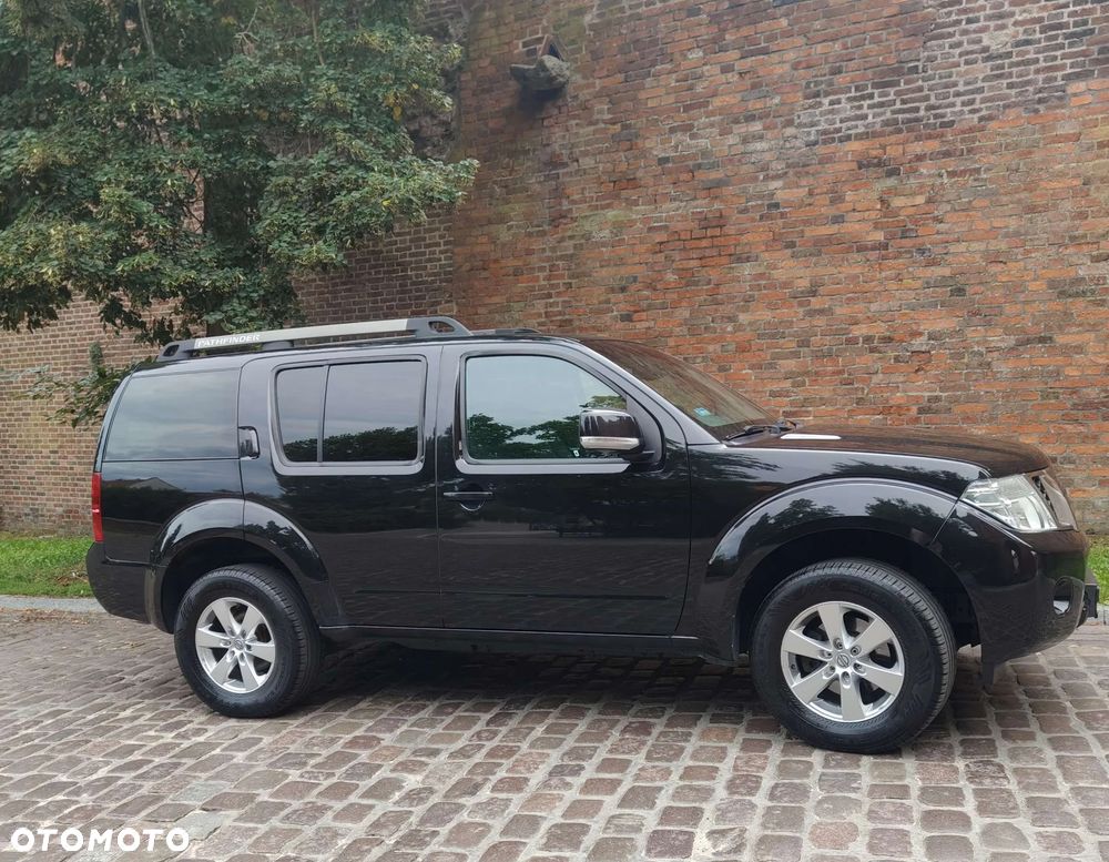 Nissan Pathfinder 2.5 D SE EU5 - 6