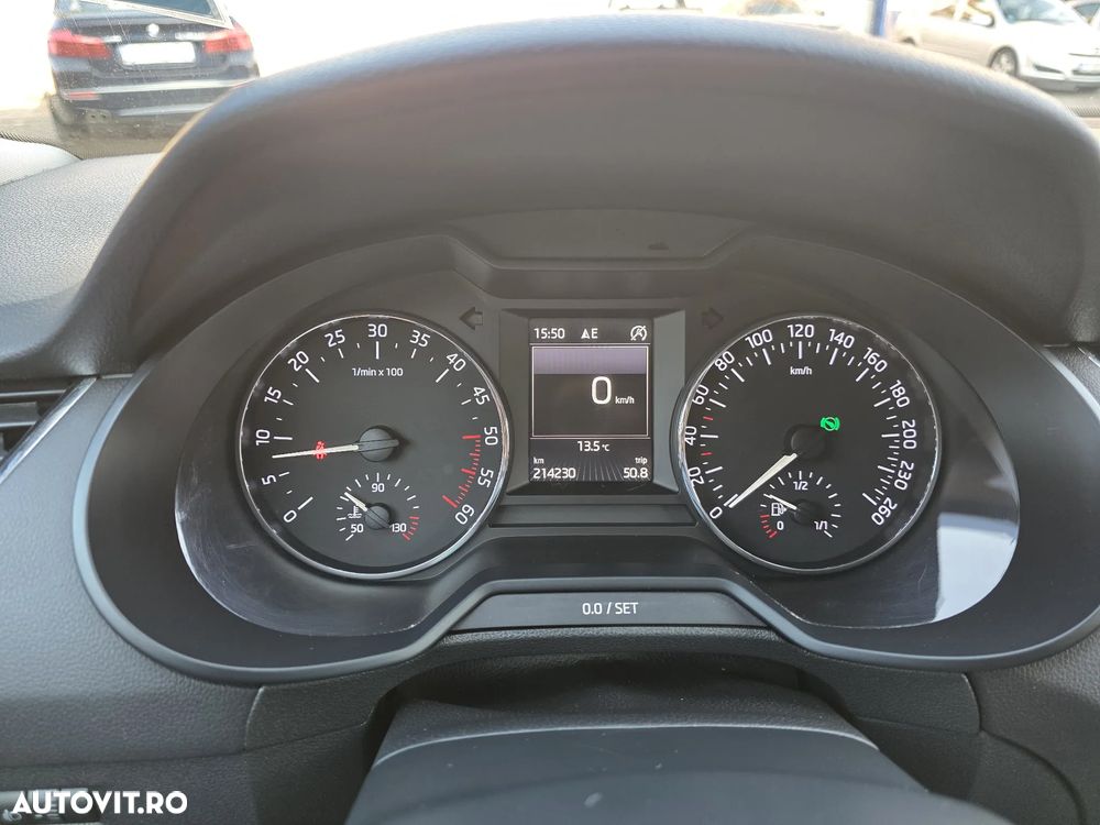 Skoda Octavia 1.6 TDI (Green tec) DSG Style - 37