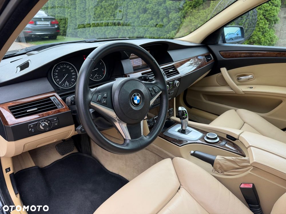 BMW Seria 5 535d Edition Lifestyle - 25