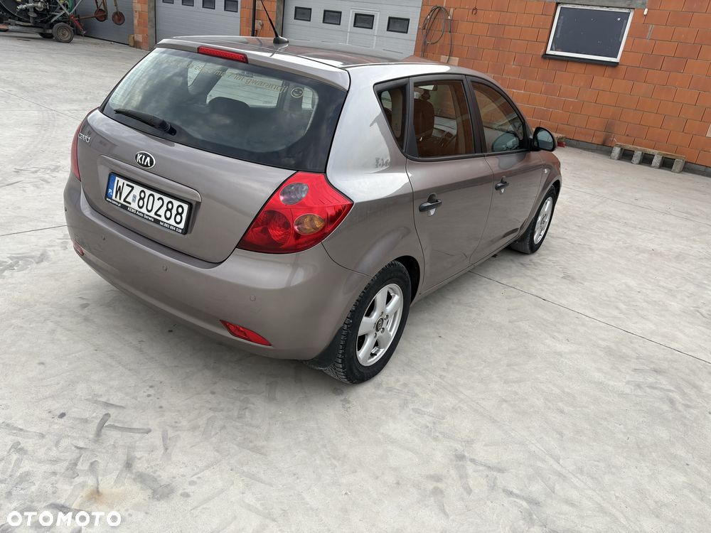 Kia Ceed - 3