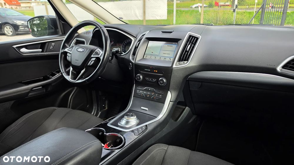 Ford S-Max - 12