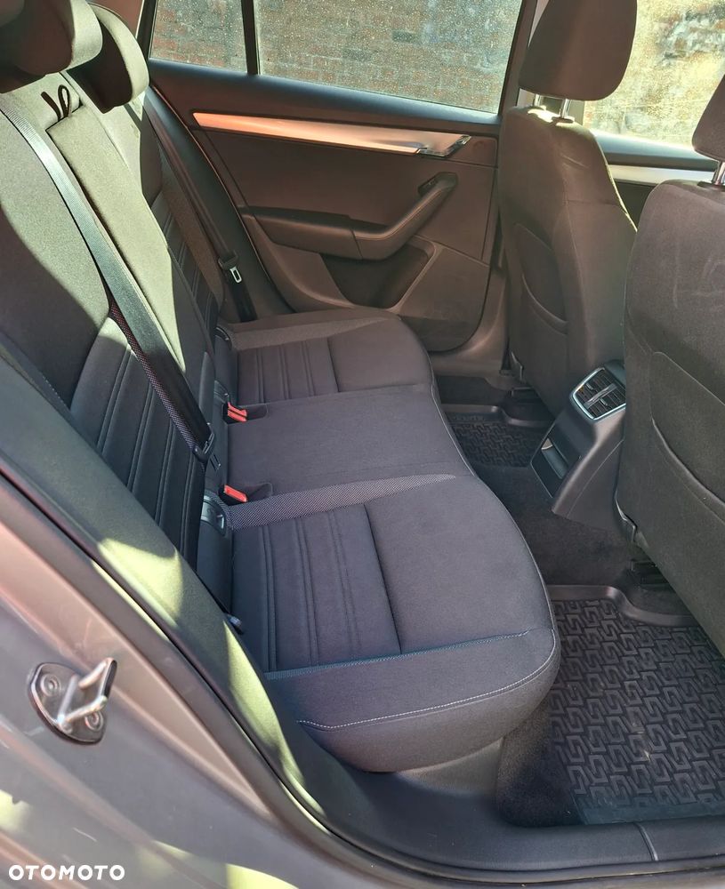 Skoda Octavia ver-1-6-tdi-ambition - 21