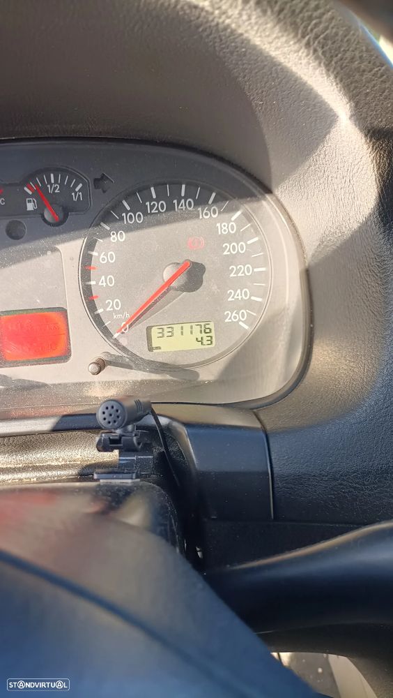 VW Golf 1.9 TDi Highline - 7