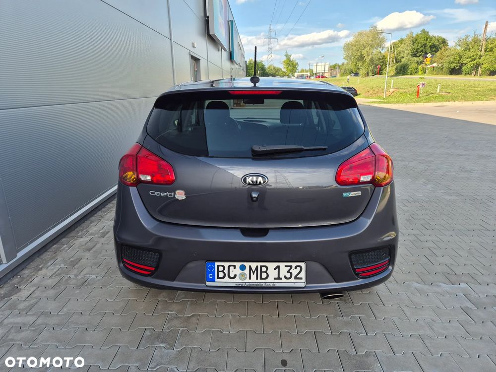 Kia Ceed 1.4 CVVT Dream Team Edition - 9