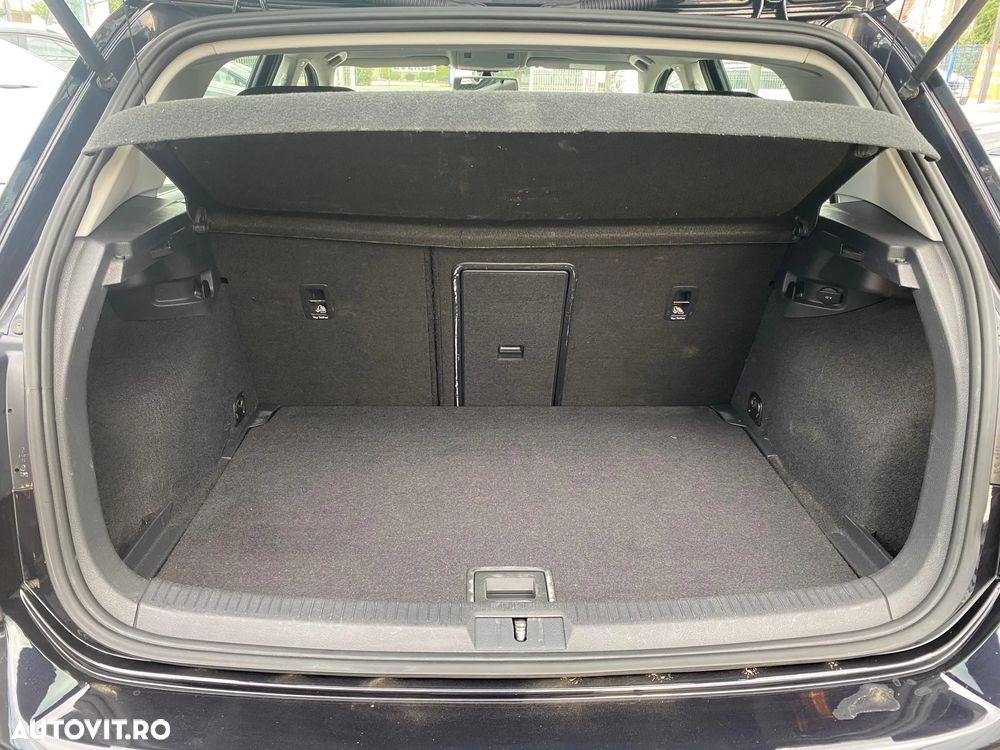 Volkswagen Golf - 13