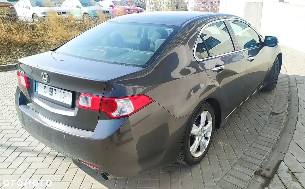 Honda Accord - 2