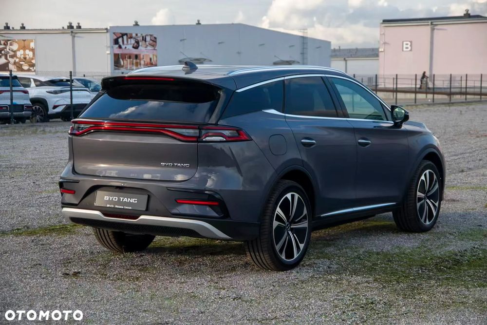 BYD Tang - 8