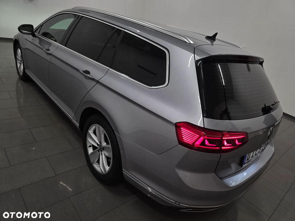 Volkswagen Passat - 5