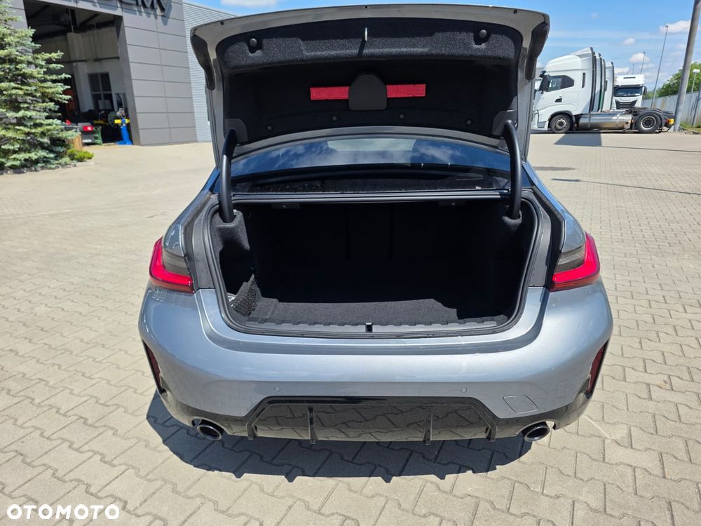 BMW Seria 3 318i M Sport - 3
