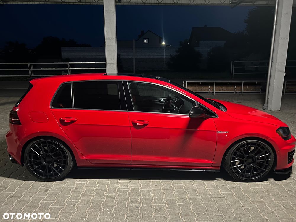 Volkswagen Golf - 5