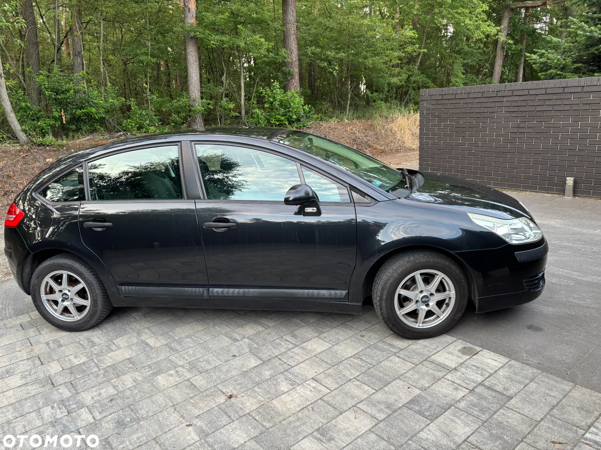 Citroën C4 1.4 16V X - 2