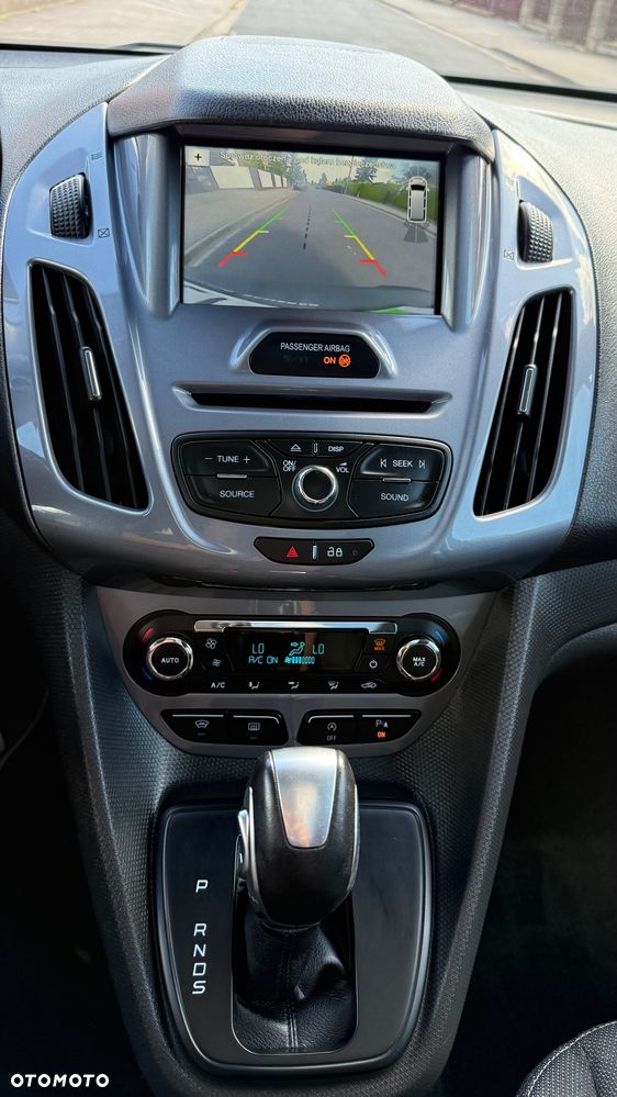 Ford Tourneo Connect Grand - 24
