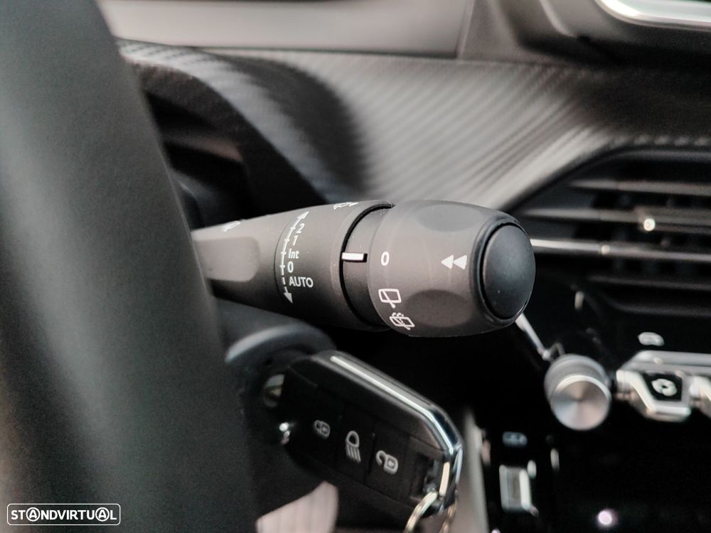 Peugeot 2008 1.2 Hybrid Allure e-DCS6 - 26