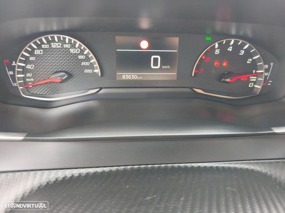 Peugeot 2008 - 5