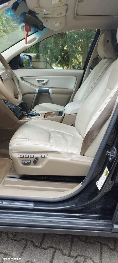 Volvo XC 90 - 9