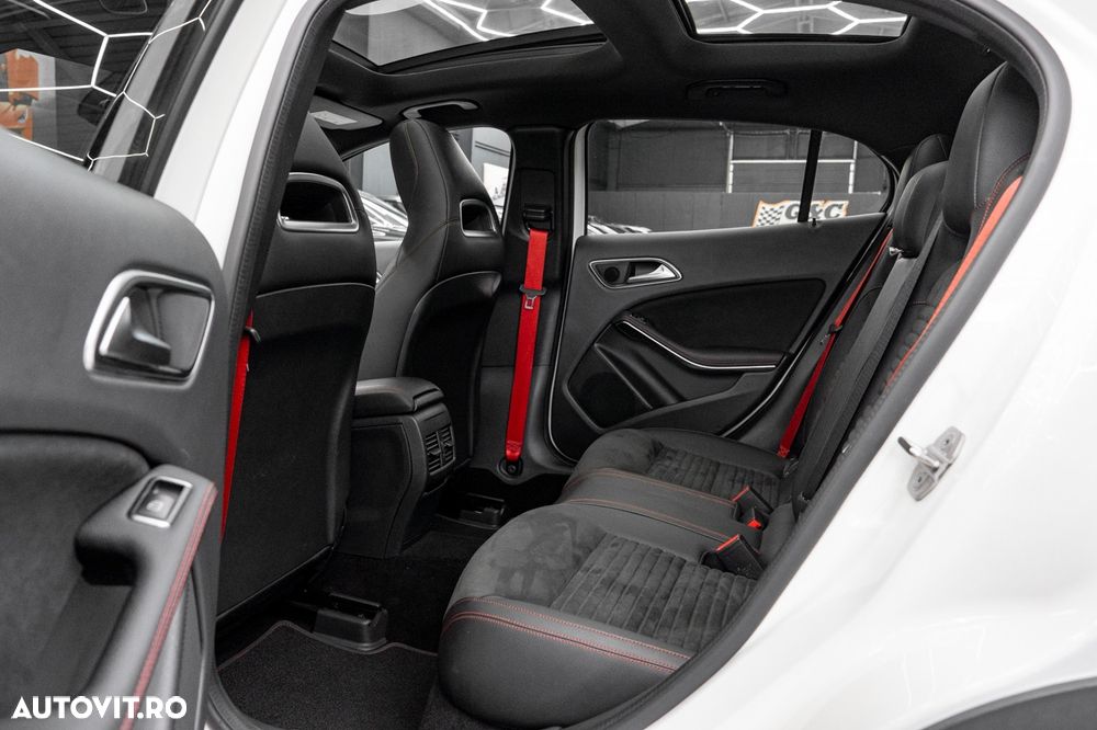 Mercedes-Benz GLA AMG 45 4Matic AMG Speedshift 7G-DCT - 19