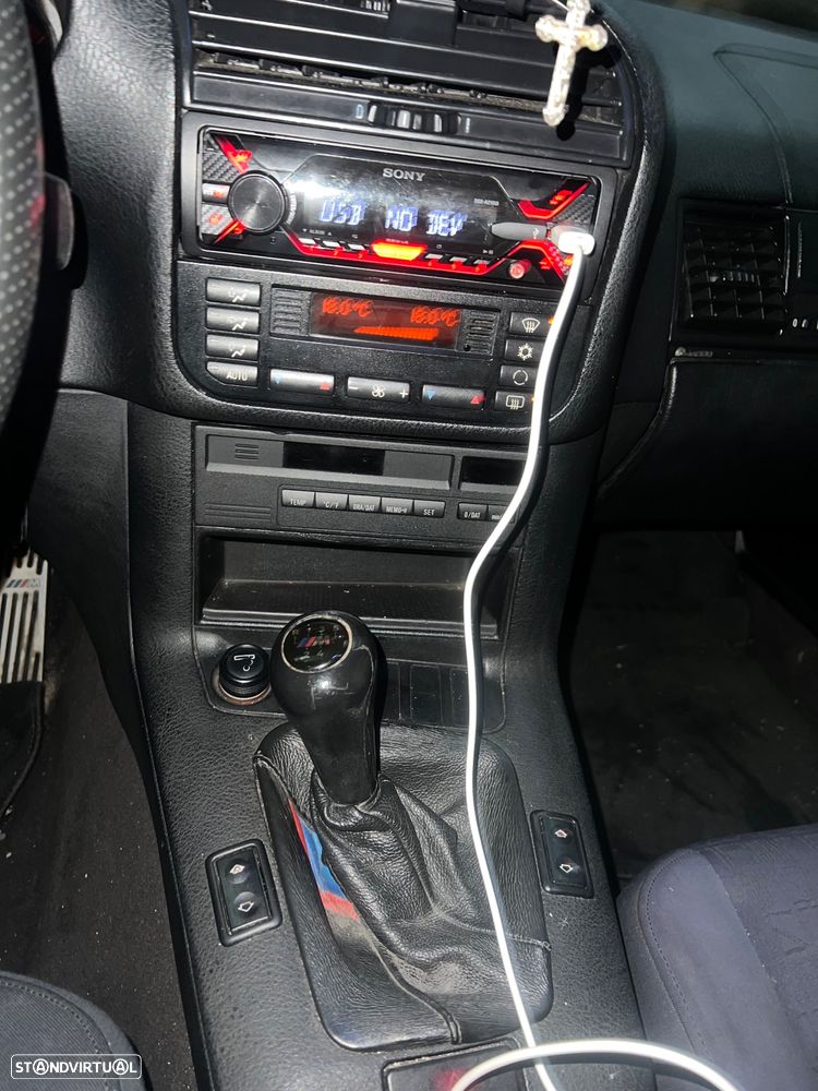 BMW 318 tds Touring - 4