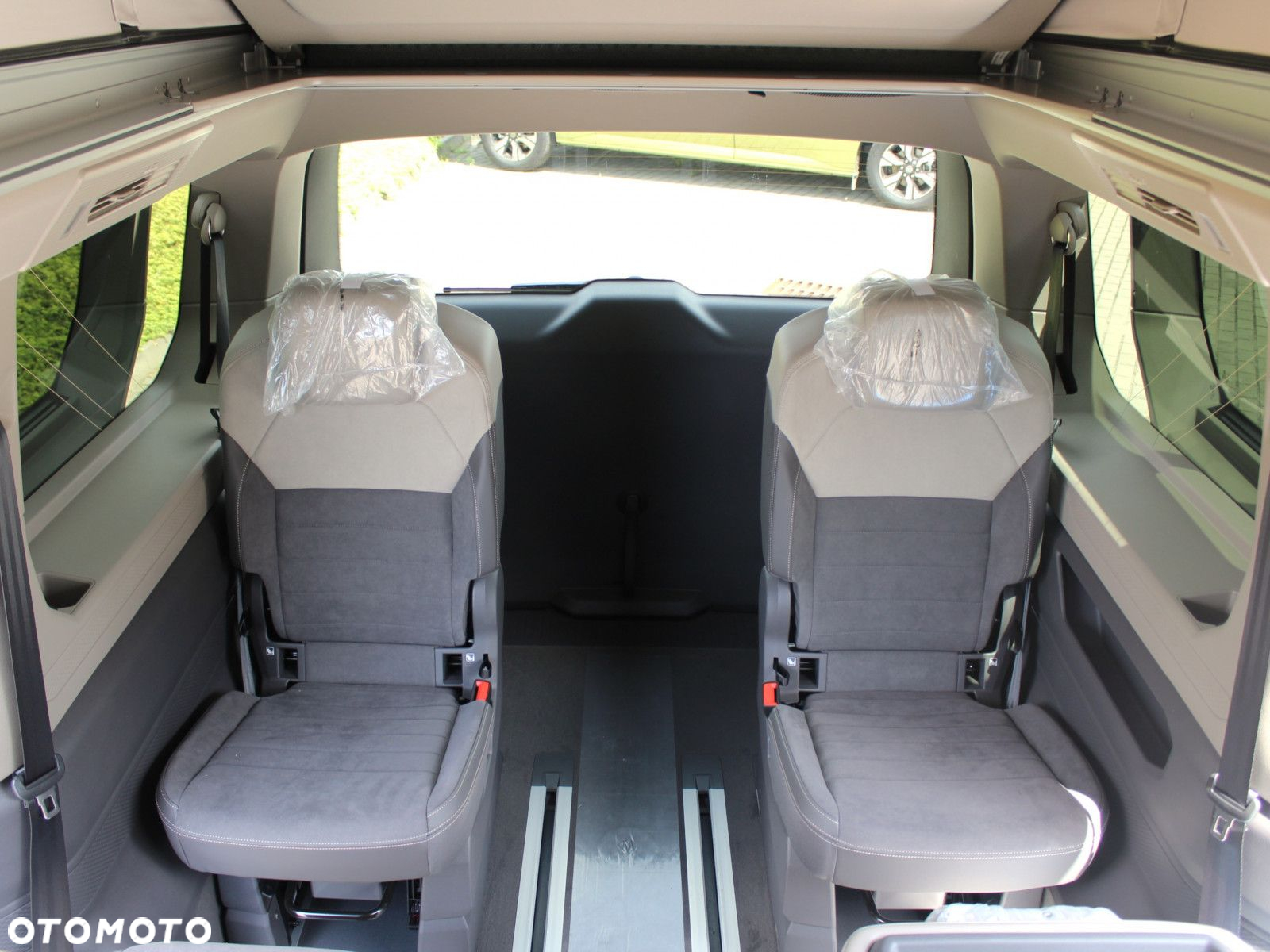 Volkswagen California - 12
