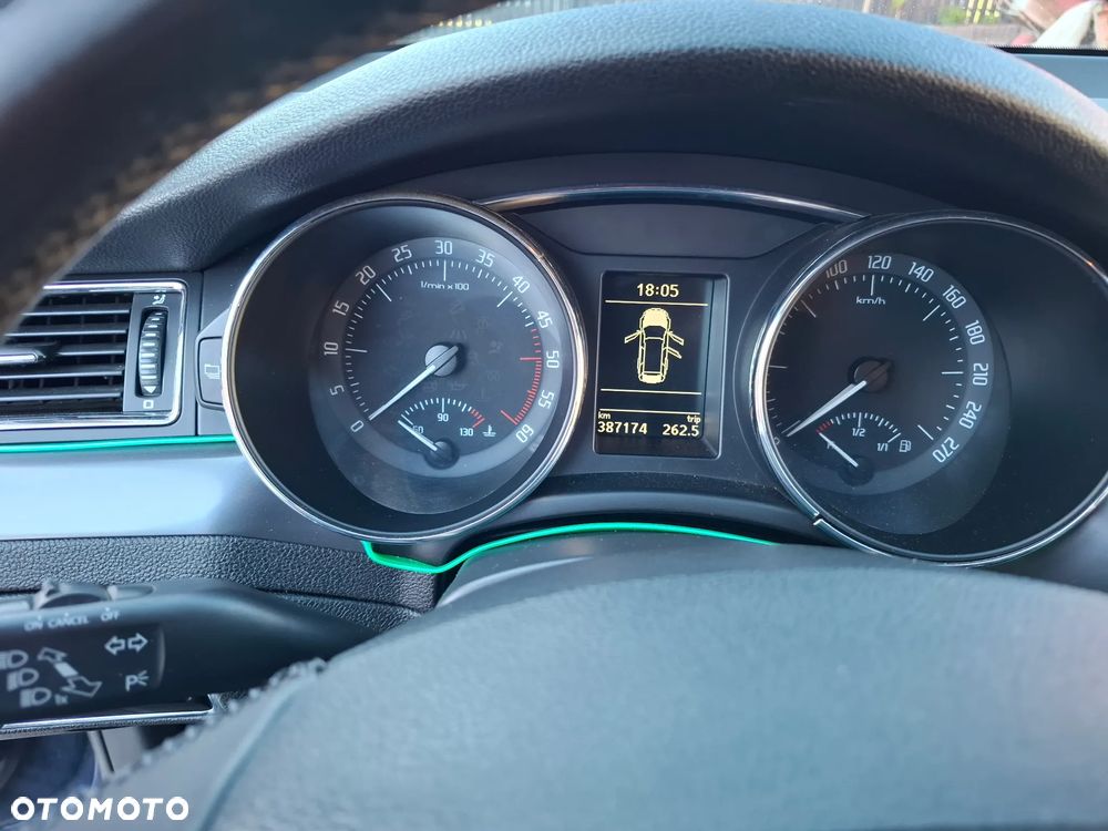 Skoda Superb 2.0 TDI Active - 16