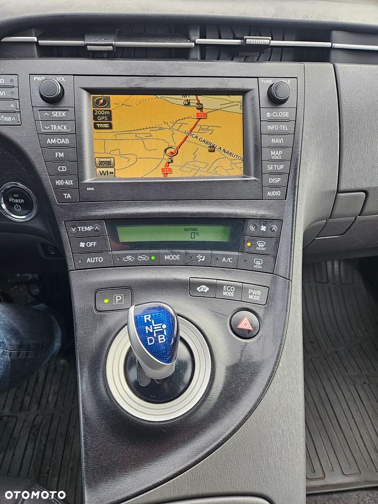 Toyota Prius (Hybrid) Executive - 15