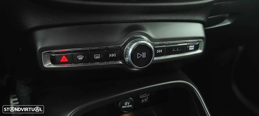 Volvo XC 40 2.0 D3 R-Design Geartronic - 31