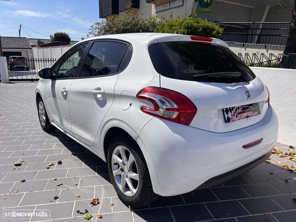 Peugeot 208 1.4 HDi Allure - 7