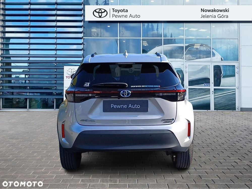 Toyota Yaris Cross Hybrid 1.5 Comfort 4x4 - 6