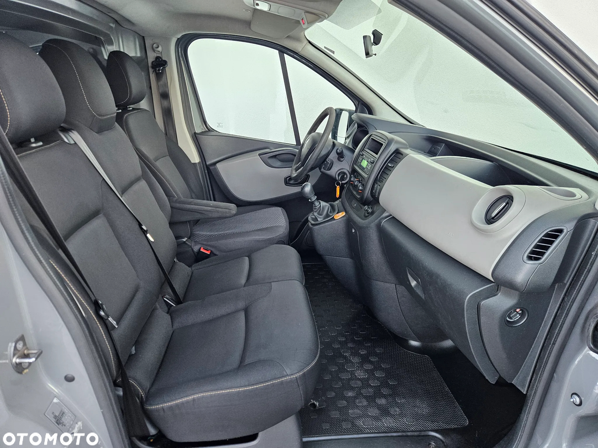 Renault Trafic - 10