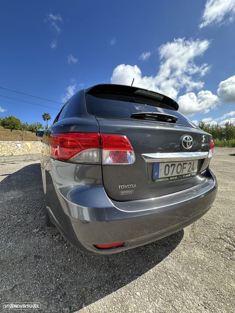 Toyota Avensis SD 2.0 D-4D Comfort - 5