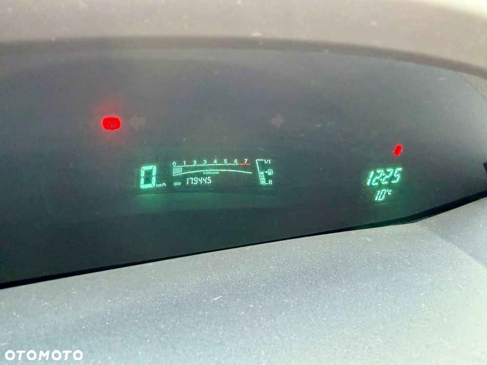 Toyota Yaris 1.3 Luna - 12