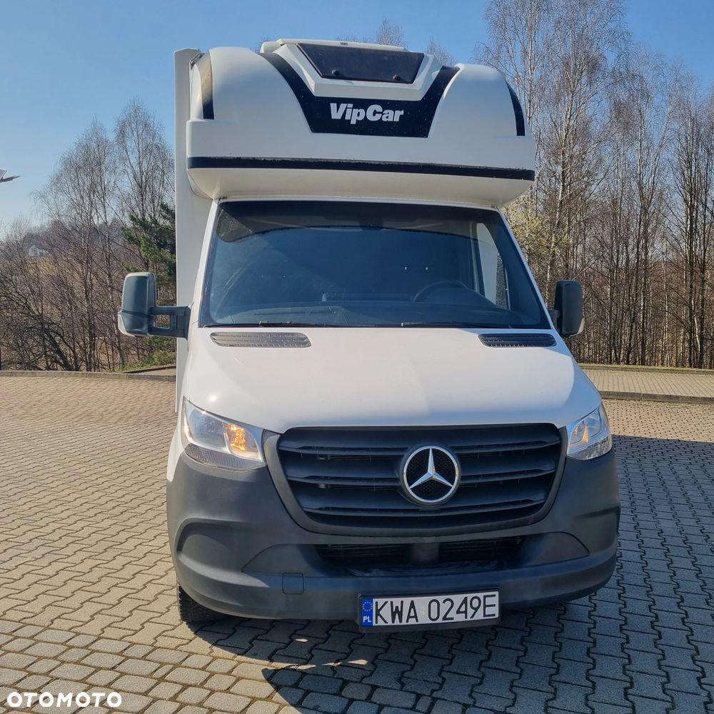 Mercedes-Benz Sprinter - 2