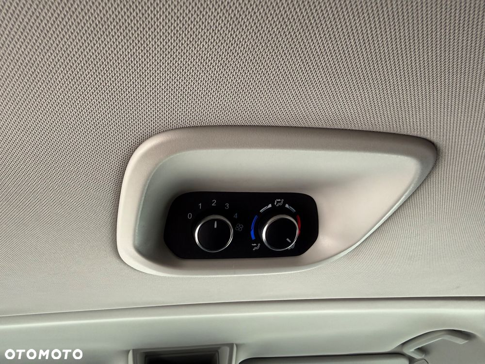 Ford Tourneo Custom 2.0 TDCi L2 Titanium SelectShift - 38