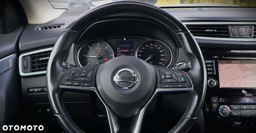 Nissan Qashqai - 25