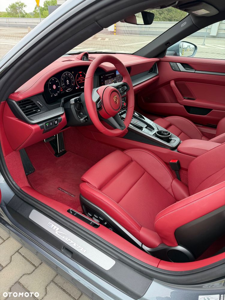 Porsche 911 Carrera - 1