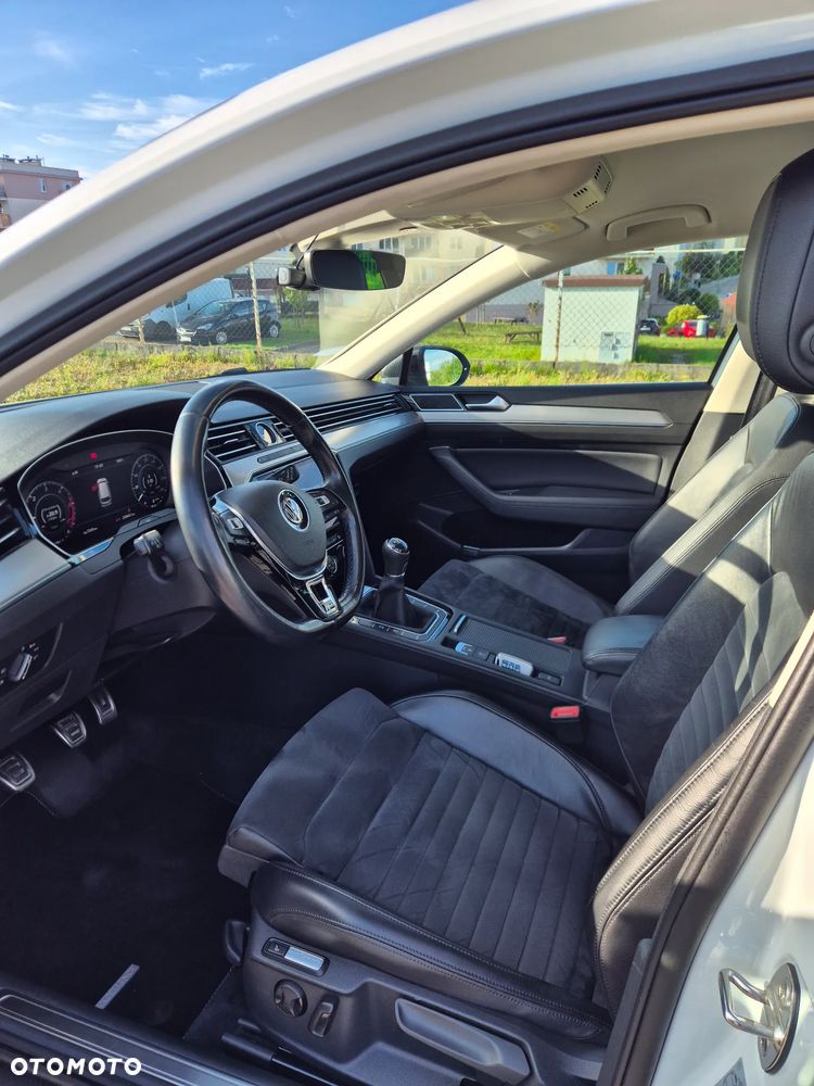 Volkswagen Passat Variant 2.0 TDI BMT Highline - 13