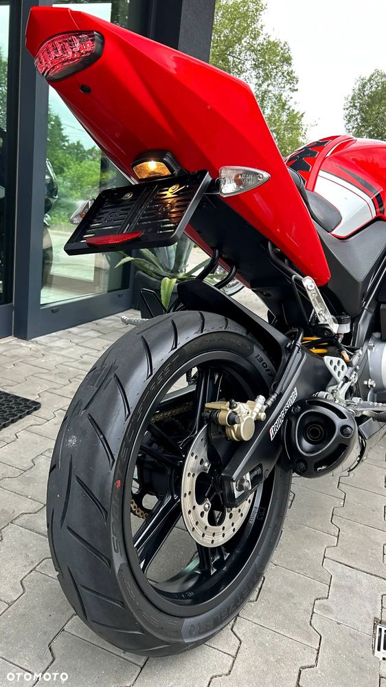 Yamaha YZF - 12