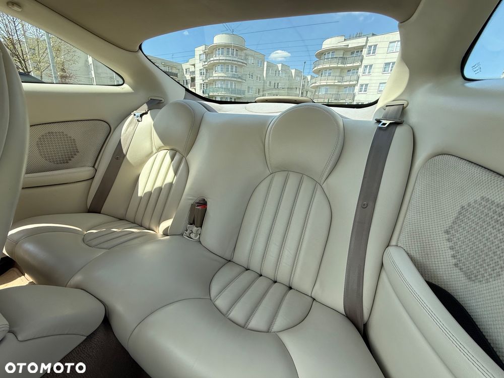 Jaguar XK8 - 13