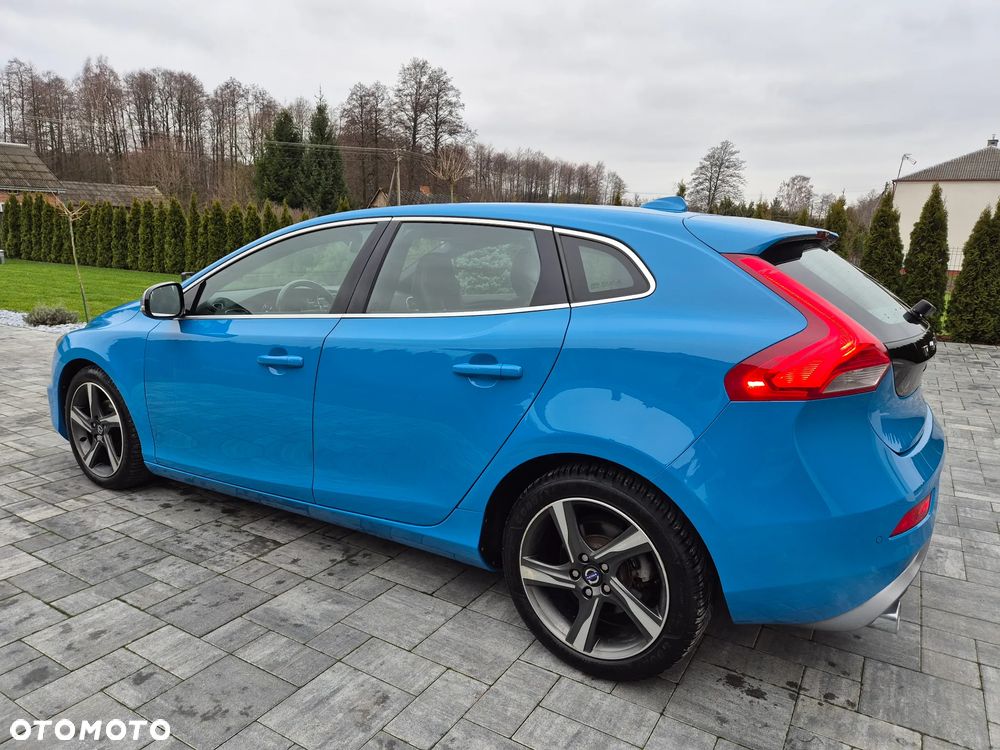 Volvo V40 D2 R Design - 12