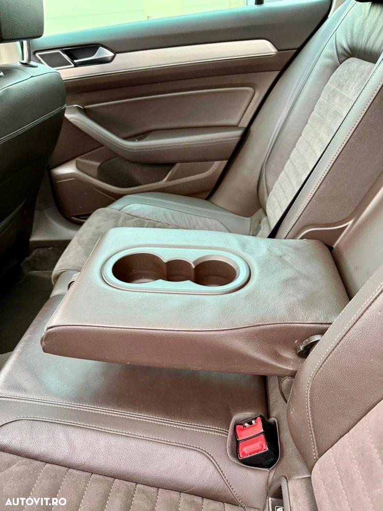 Volkswagen Passat - 24