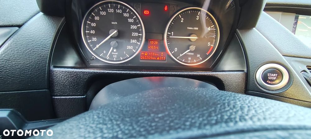 BMW X1 sDrive18d - 12