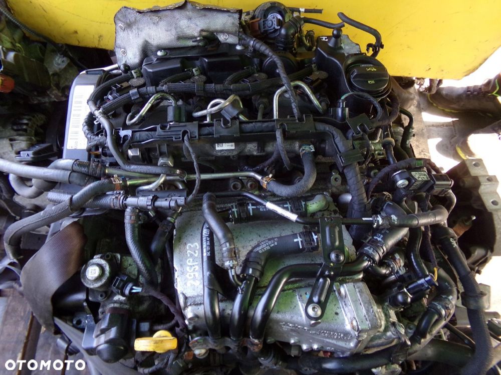 OCTAVIA III A3 GOLF LEON 1.6 TDI 18r DDY wtrysk wtryskiwacz 04L130277BD - 1